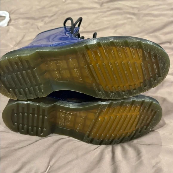 Dr. Martens Women's Shiny Blue Combat Boots size 7 - Picture 4 of 5